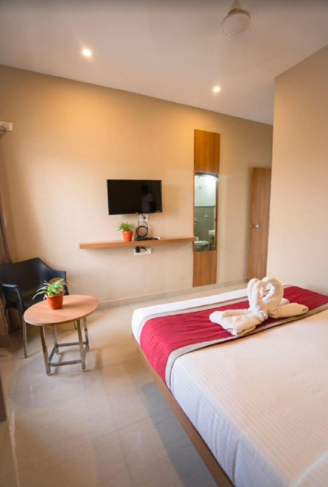 Samasth Rooms And Suits Májszúr Kültér fotó