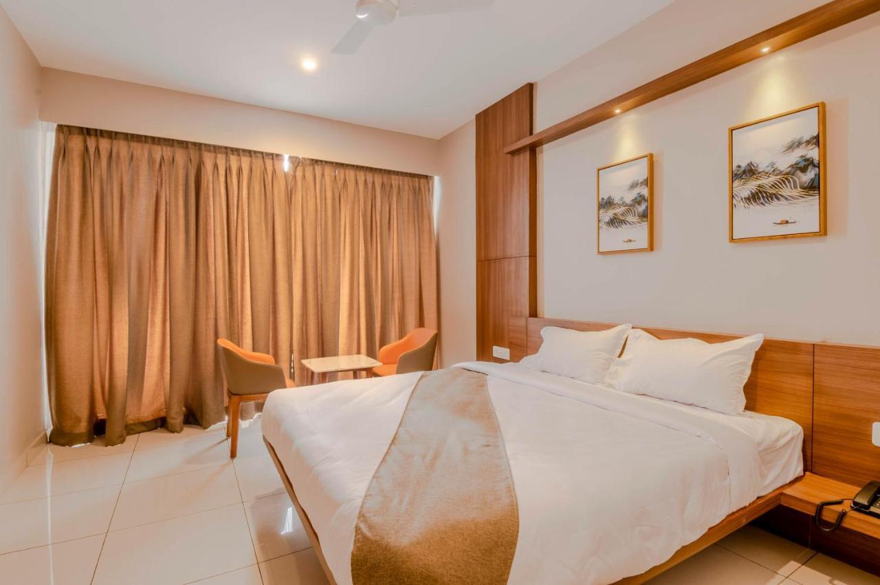 Samasth Rooms And Suits Májszúr Kültér fotó